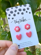 Load image into Gallery viewer, Flower and Heart Earring Sets